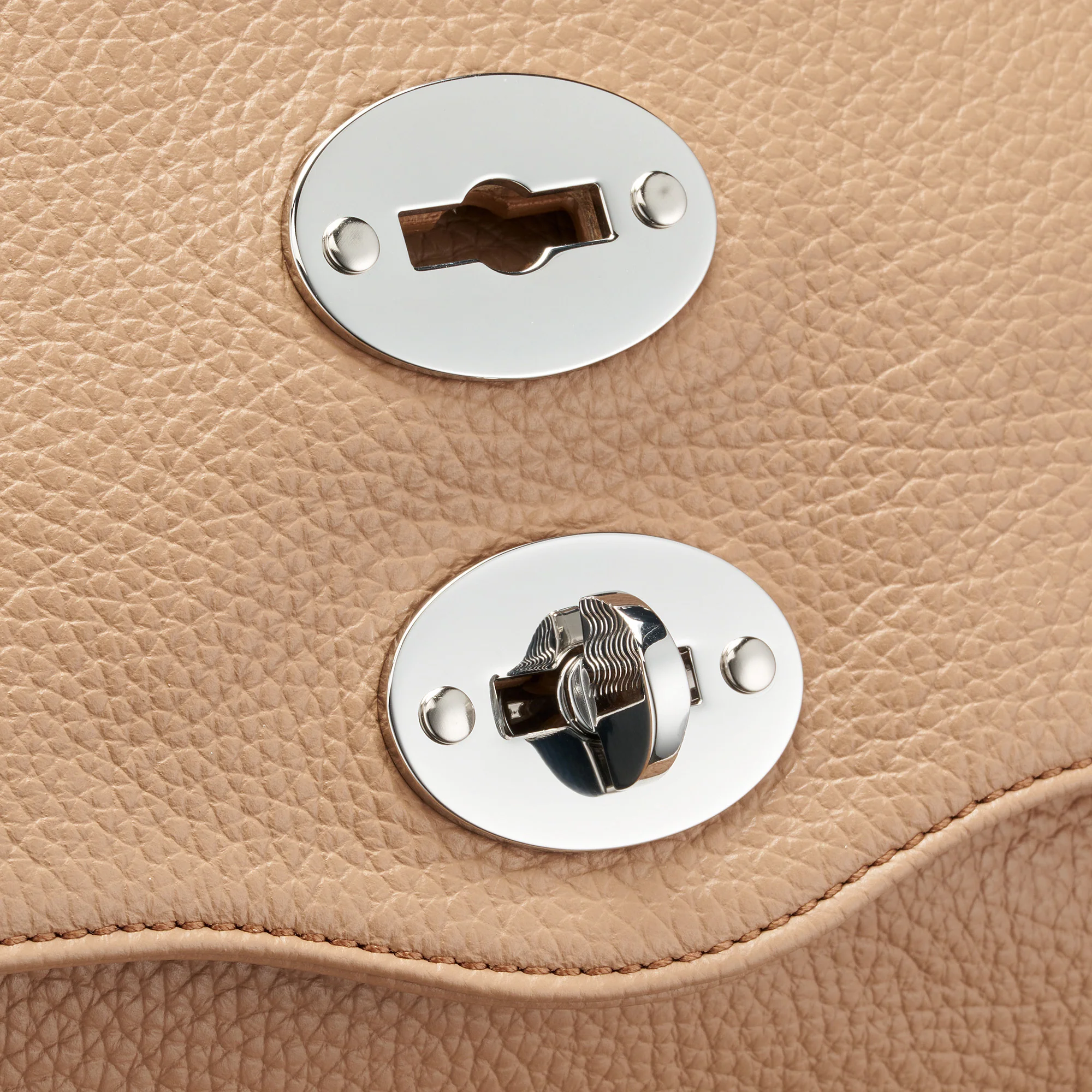 BORSA POSTINA® MEDIUM IN PELLE MARTELLATA BROWN CANTUCCI - Image 6