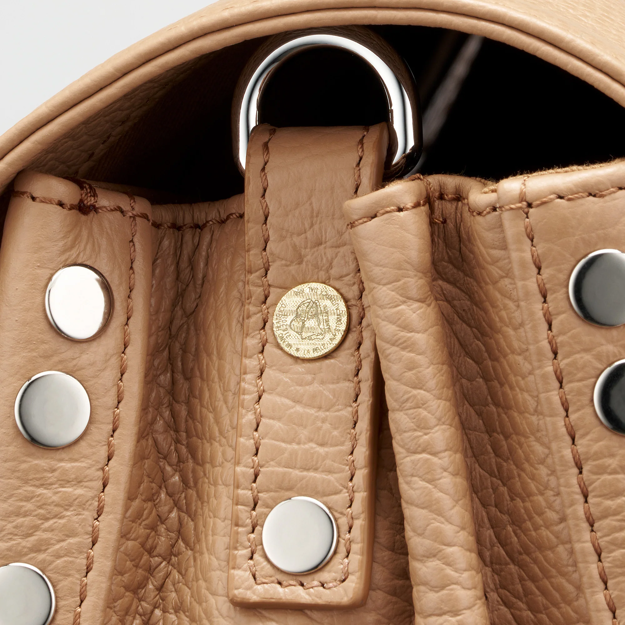 BORSA POSTINA® SMALL IN PELLE MARTELLATA BROWN CANTUCCI - Image 5