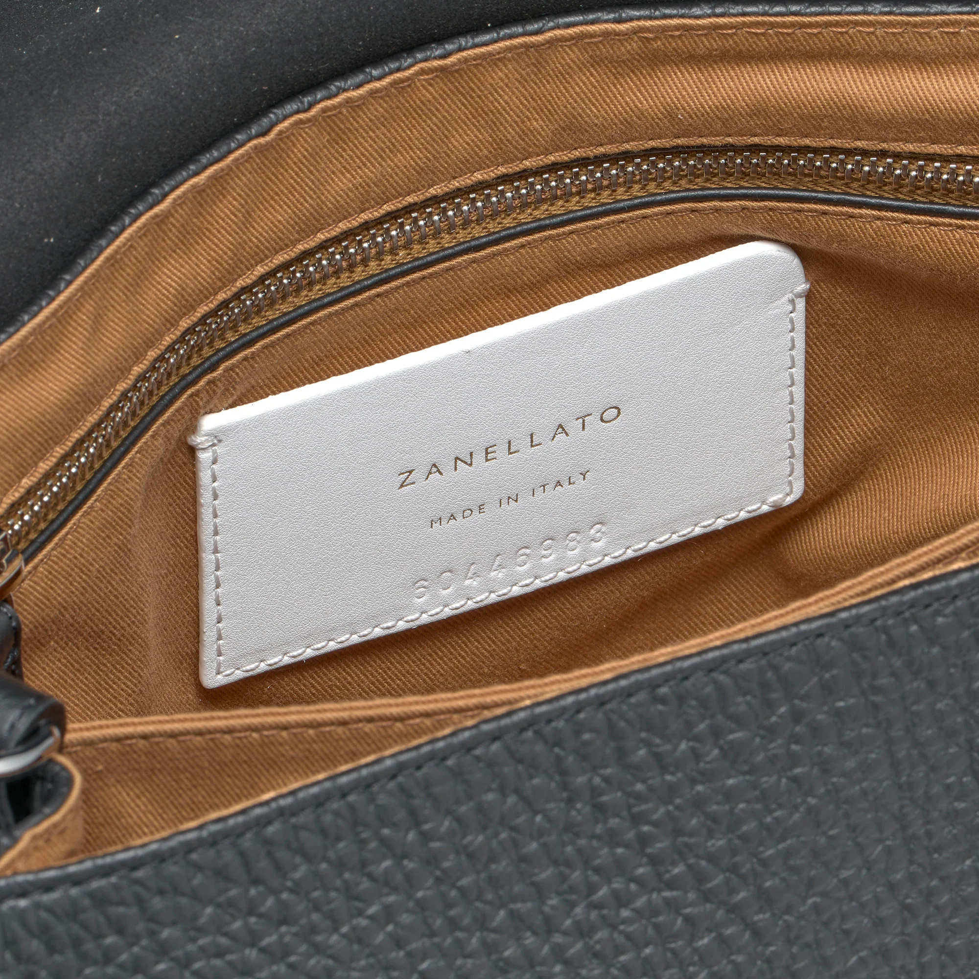 BORSA POSTINA® SMALL IN PELLE MARTELLATA BLACK NERO - Image 5